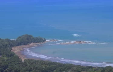 Huge 360 Degree Ocean View Property