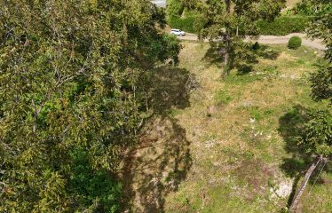 MOUNTAIN VIEW LOT WITH RIVER FRONTAGE – 1.95 ACRES