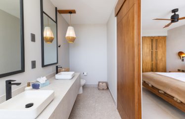 Investment Opportunity in Manuel Antonio, 6 Bedroom Luxury Ocean View Villa