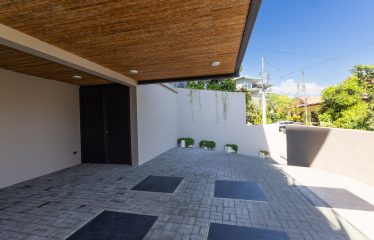 Investment Opportunity in Manuel Antonio, 6 Bedroom Luxury Ocean View Villa