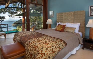 RENTAL INCOME PRODUCER 4 BEDROOM HOUSE IN MANUEL ANTONIO