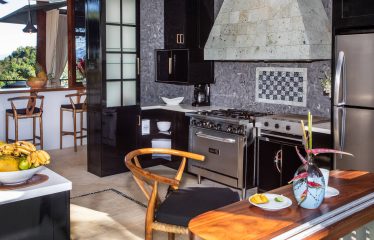 RENTAL INCOME PRODUCER 4 BEDROOM HOUSE IN MANUEL ANTONIO