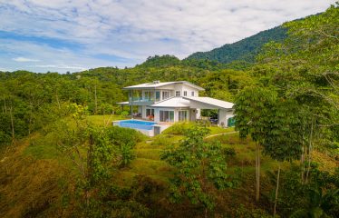 3 BEDROOM LUXURY HOME WITH EPIC OCEAN VIEWS – 3 ACRES