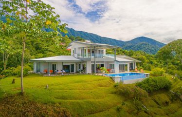 3 BEDROOM LUXURY HOME WITH EPIC OCEAN VIEWS – 3 ACRES