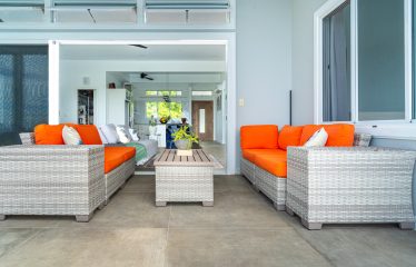 3 BEDROOM LUXURY HOME WITH EPIC OCEAN VIEWS – 3 ACRES