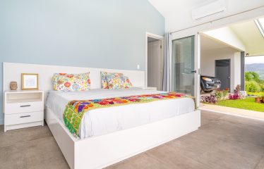 3 BEDROOM LUXURY HOME WITH EPIC OCEAN VIEWS – 3 ACRES