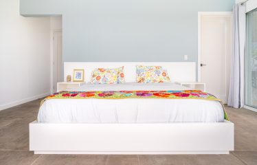 3 BEDROOM LUXURY HOME WITH EPIC OCEAN VIEWS – 3 ACRES