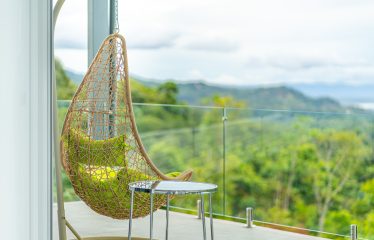 3 BEDROOM LUXURY HOME WITH EPIC OCEAN VIEWS – 3 ACRES