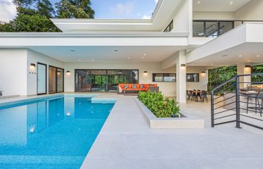 Luxury 3 Bedroom Home with Amazing Ocean Views Minutes to Uvita