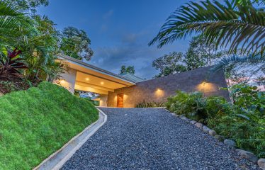 Luxury 3 Bedroom Home with Amazing Ocean Views Minutes to Uvita