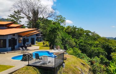 BEAUTIFUL HOUSE AND GUEST HOUSE IN TRES RIOS