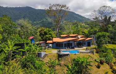 BEAUTIFUL HOUSE AND GUEST HOUSE IN TRES RIOS