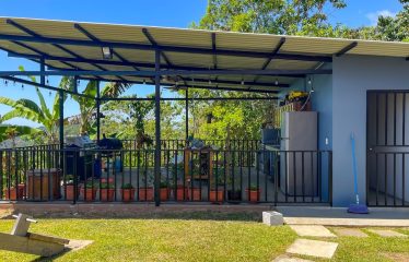 BEAUTIFUL HOUSE AND GUEST HOUSE IN TRES RIOS