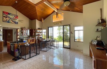 BEAUTIFUL HOUSE AND GUEST HOUSE IN TRES RIOS