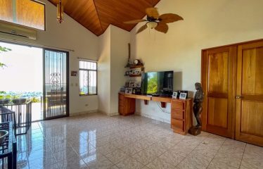 BEAUTIFUL HOUSE AND GUEST HOUSE IN TRES RIOS
