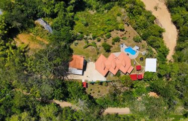 BEAUTIFUL HOUSE AND GUEST HOUSE IN TRES RIOS