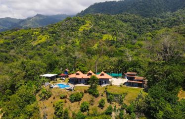 BEAUTIFUL HOUSE AND GUEST HOUSE IN TRES RIOS