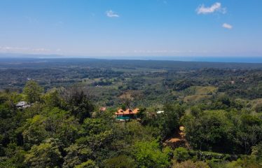 BEAUTIFUL HOUSE AND GUEST HOUSE IN TRES RIOS