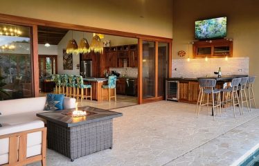 Luxury 4 Bedroom Home in Escaleras Near Dominical – 2.4 Acres