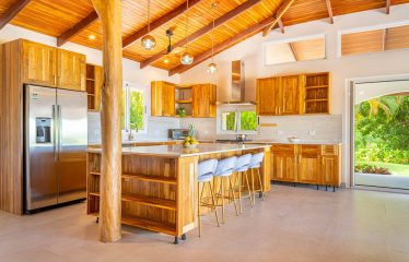 Ocean and Mountain 4 Bedroom Home with Guest Casita – 0.8 Acres