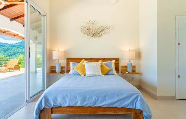 Ocean and Mountain 4 Bedroom Home with Guest Casita – 0.8 Acres