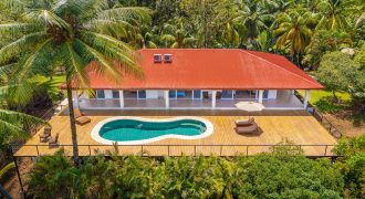 Ocean and Mountain 4 Bedroom Home with Guest Casita – 0.8 Acres