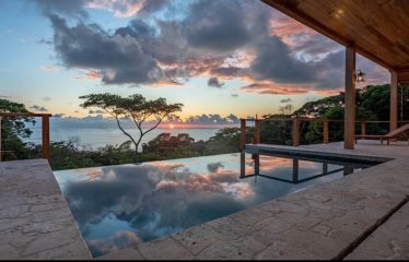 Luxury 4 Bedroom Home in Escaleras Near Dominical – 2.4 Acres
