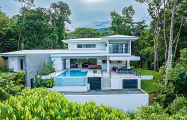 Luxury 3 Bedroom Home with Amazing Ocean Views Minutes to Uvita