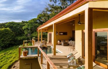 Luxury 4 Bedroom Home in Escaleras Near Dominical – 2.4 Acres