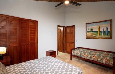 Luxury 4 Bedroom Home in Escaleras Near Dominical – 2.4 Acres