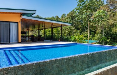 AMAZING Luxury Retreat – Main Home and 2 Guest Villas