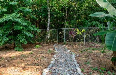 AMAZING Luxury Retreat – Main Home and 2 Guest Villas