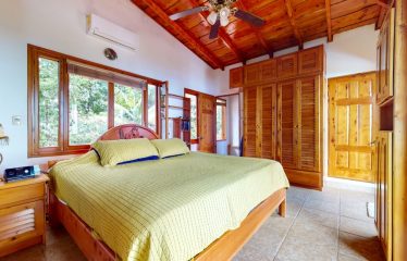 3 BEDROOM HOME WITH VIEWS TO THE WHALE TAIL – 1.25 ACRES