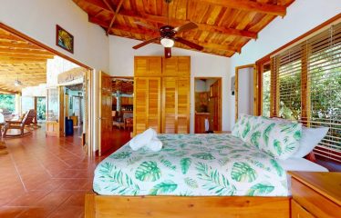 3 BEDROOM HOME WITH VIEWS TO THE WHALE TAIL – 1.25 ACRES