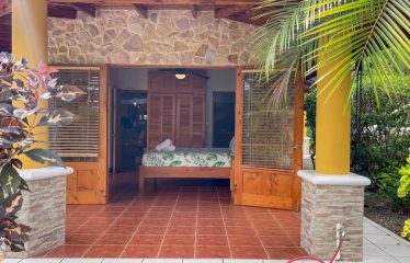 3 BEDROOM HOME WITH VIEWS TO THE WHALE TAIL – 1.25 ACRES