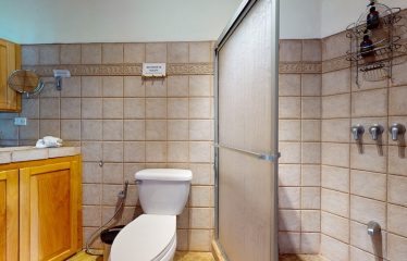 3 BEDROOM HOME WITH VIEWS TO THE WHALE TAIL – 1.25 ACRES