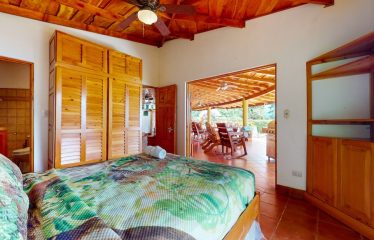 3 BEDROOM HOME WITH VIEWS TO THE WHALE TAIL – 1.25 ACRES