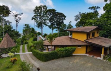 3 BEDROOM HOME WITH VIEWS TO THE WHALE TAIL – 1.25 ACRES