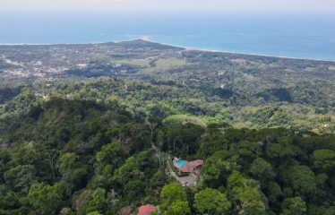 3 BEDROOM HOME WITH VIEWS TO THE WHALE TAIL – 1.25 ACRES