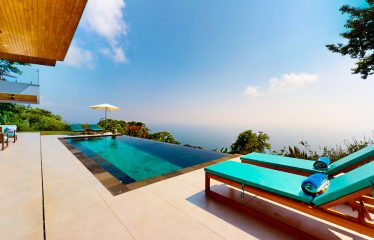 3 Bedroom Home with Ocean Views in Exclusive Community