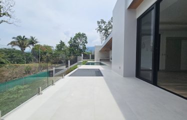 Ocean View 4 Bedroom Home Minutes to Uvita