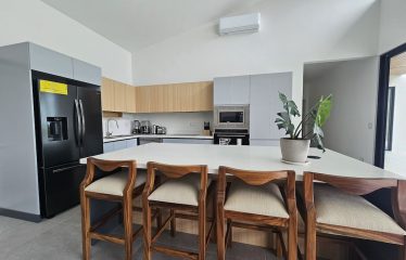 Ocean View 4 Bedroom Home Minutes to Uvita