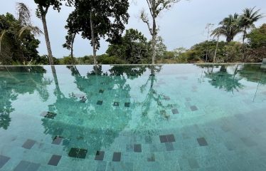 Ocean View 4 Bedroom Home Minutes to Uvita