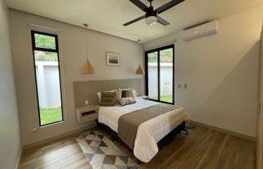 Ocean View 4 Bedroom Home Minutes to Uvita