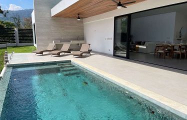 Ocean View 4 Bedroom Home Minutes to Uvita