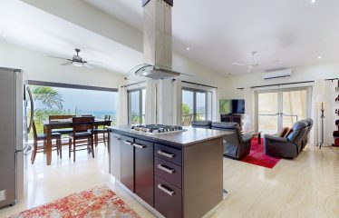 Beautiful Villa with Separate Studio Apartment