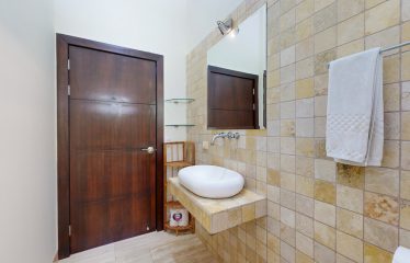 Beautiful Villa with Separate Studio Apartment