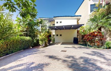 Beautiful Villa with Separate Studio Apartment