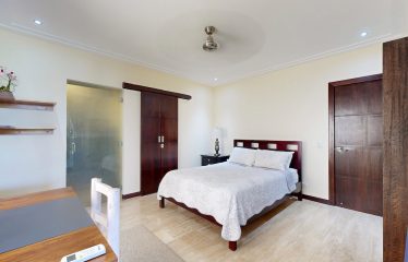 Beautiful Villa with Separate Studio Apartment