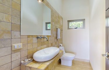 Beautiful Villa with Separate Studio Apartment